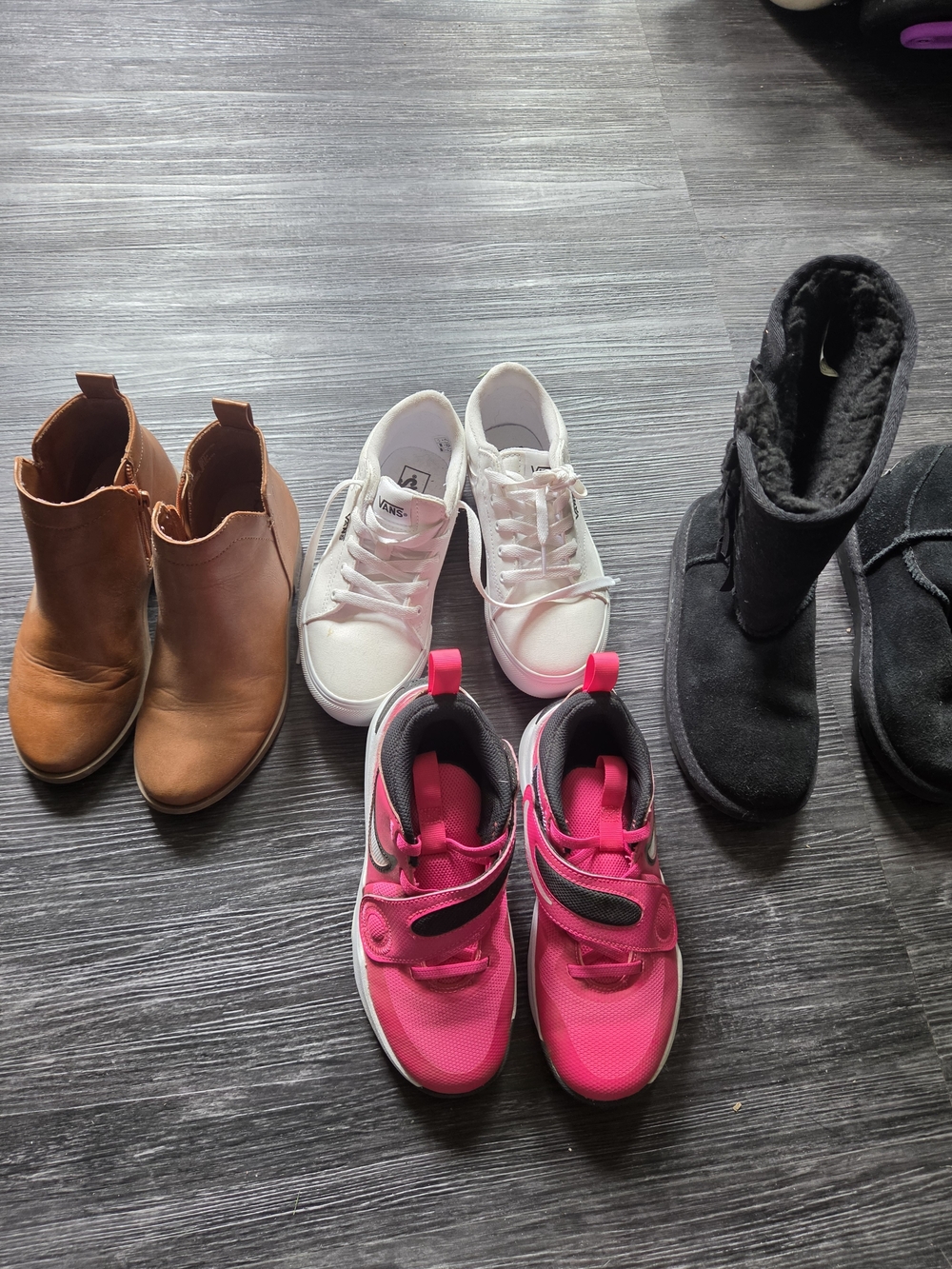 Kids Size 2 Shoes
